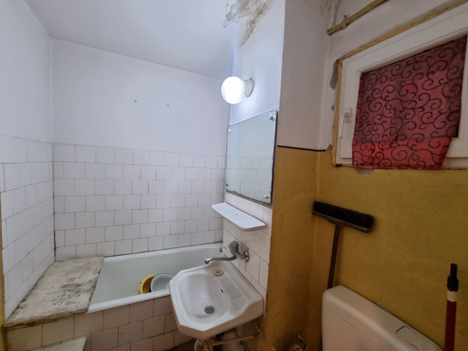 Vanzare cu pret bun, apartament 3 camere in Z. Marasesti-Sos Vestului