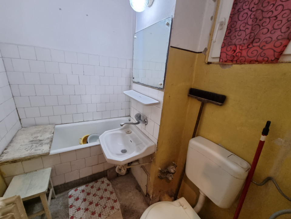 Vanzare cu pret bun, apartament 3 camere in Z. Marasesti-Sos Vestului