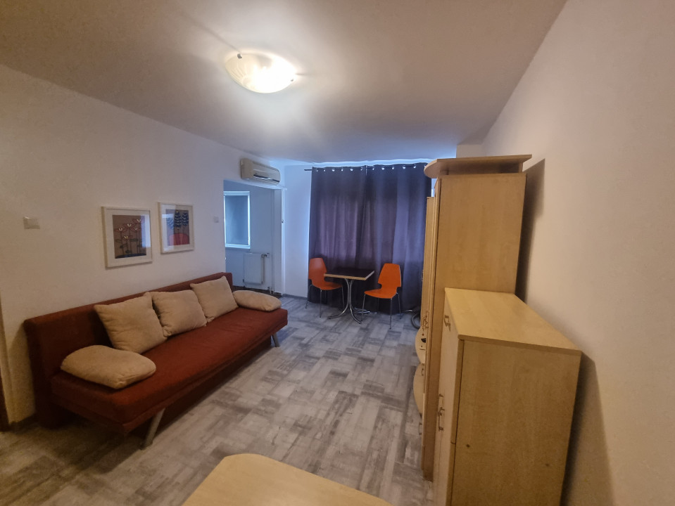Vanzare garsoniera moderna in zona Enachita Vacarescu