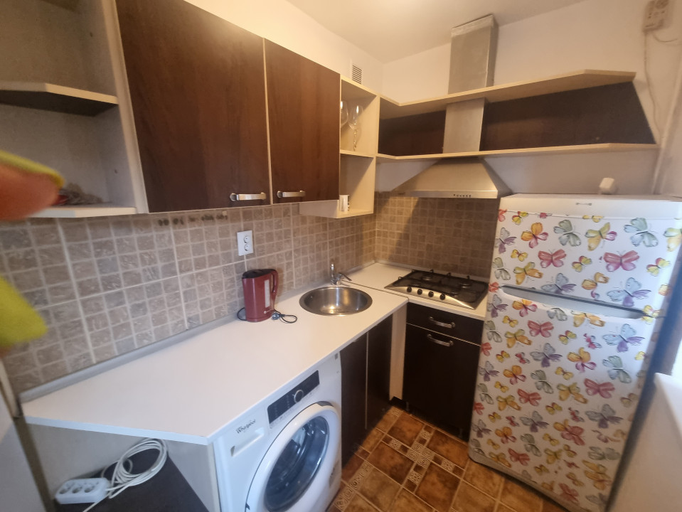 Vanzare garsoniera moderna in zona Enachita Vacarescu