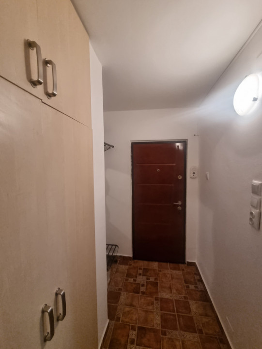 Vanzare garsoniera moderna in zona Enachita Vacarescu