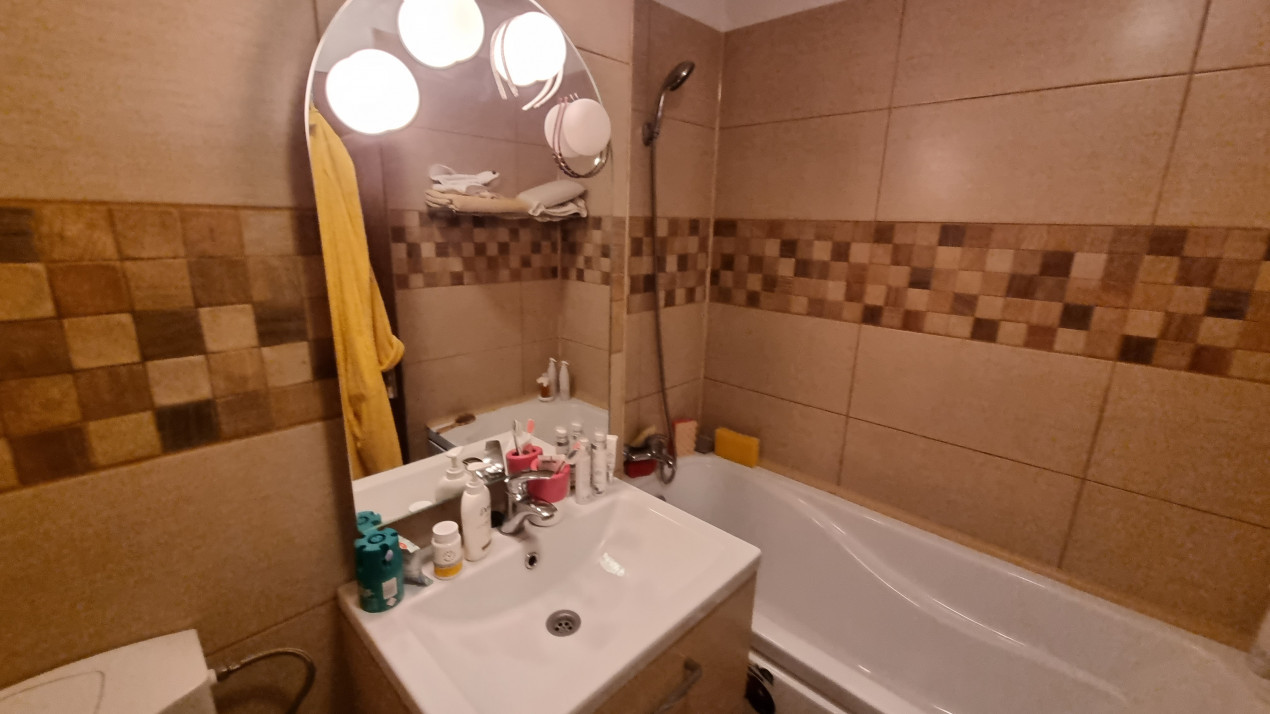 Vanzare apartament 2 camere modern in zona Centrala-Hale